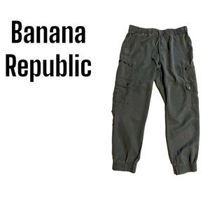 BANANA REPUBLIC Linen Cargo pants size M